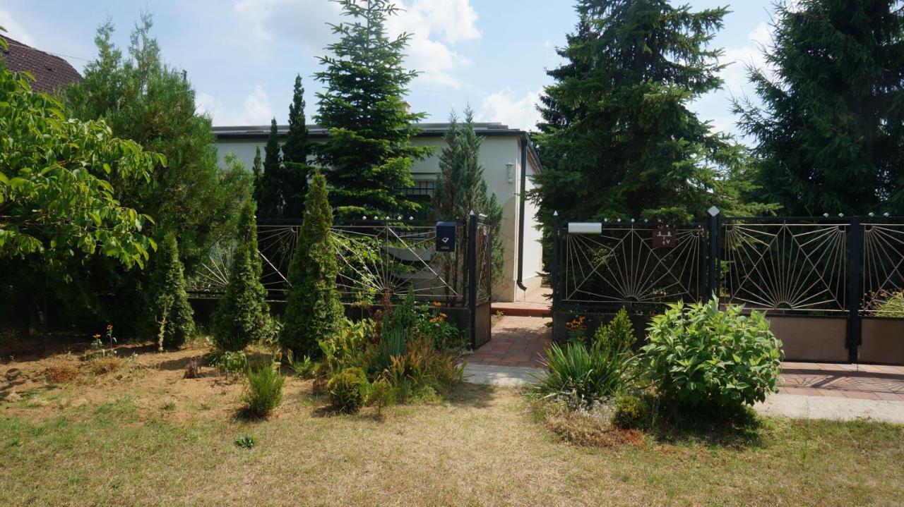 Sunny Apartman Nyiregyhaza Exterior photo